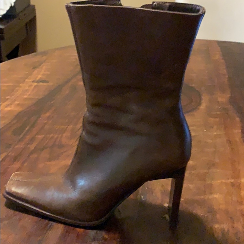 Steve Madden Brown Jezzelle Boots size 8